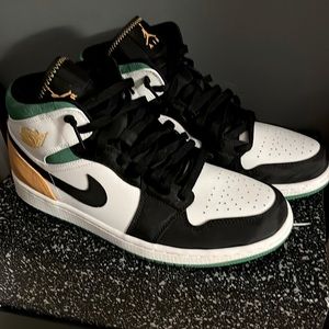 Air Jordan 1 Mid SE  (White/Black/Green/Yellow)